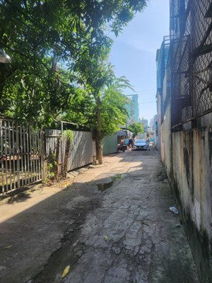 nhà bán đường nguyễn sơn, sát bên khu họ lê, nhà kết cấu 1 trệt và 1 lầu giá chỉ 6.8 tỷ