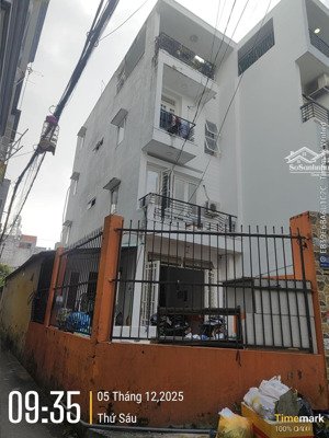 ngang lớn 6m, dt 108m2, nhà 4 tầng, hẻm 1 sẹc thẳng 1 trục quang trung, chỉ 9.8 tỷ