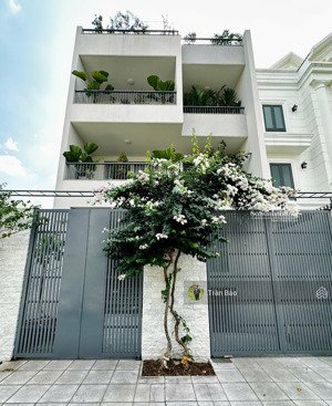 rẻ nhất - không có sản phẩm so sánh. mt ngay cao đức lân, an phú, q2. 8x16m cn 130m2. giá chỉ 26 tỷ