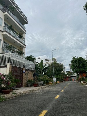 đất 8 x 17,5m - gần đường phạm hy lượng - p. thạnh mỹ lợi - bán 13.5 tỷ