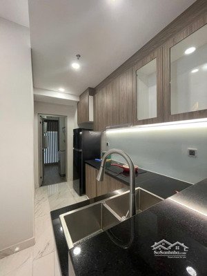 cho thuê căn hộ midtown m6 - 2pn có ô xe tầng trệt, giá tốt