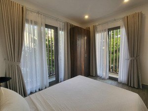 bán tòa dòng tiền chdv cầu giấy dt 75m2 x 18pkk, dòng tiền 100tr/th, 50m ra phố lớn, gpxd, pccc