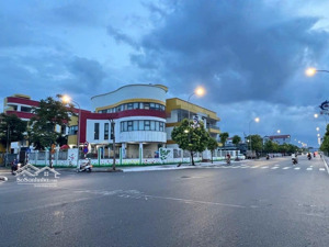 rẻ nhất khu vực - bát khối - long biên - 5 tầng xây mới - 35m2 - ô tô đỗ cổng - chỉ 5,x tỷ(có)