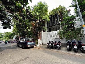 cần bán gấp - giảm cực sốc 4.6 tỷ - biệt thự hoa mai 8x18m cn 144m2 - trệt 3 lầu - bán 50.4 tỷ