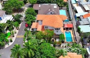 giảm mạnh 65 tỷ còn 55 tỷ. bán biệt thự sân vườn thảo điền. 360m2(12x30m) - 3 tầng - dọn vào ở ngay