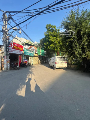 bán đất đường ô tô sát phố lê trọng tấn. dt 45,8m2, mt 3,84m