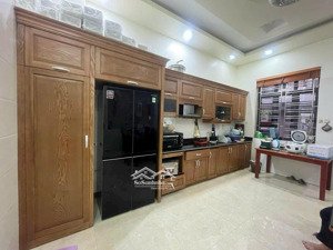 nhà văn cao, 96m 4 tầng độc lập dân xây, đang cho thuê 30 triệu, giá 8.7 tỉ