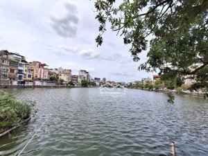 bán nhà bồ đề 75m2, 5 tầng , dân xây, gần hồ