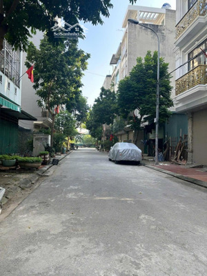 cần tiền bán gấp nhà phân lô vỉa hè yên nghĩa hà đông cạnh dh phenika - ô tô đỗ kd tốt - thang máy