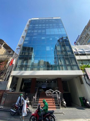 toà nhà văn phòng quốc hương, p. thảo điền q2, 208m2(8x26) hầm + 7 tầng, hđt 350tr, đường 20m + lề.