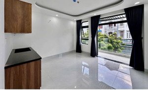 căn hộ ban công mới xây 100% y hình full nội thất ngay chợ phạm văn bạch tân bình