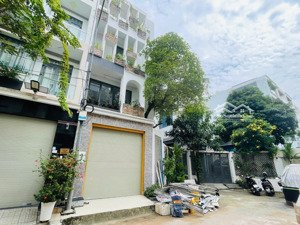 bán nhà khu vip-giá tốt nhất khu - hùynh tấn phát qua q7 10p- hẻm xe tải đậu thoải mái-shr