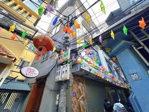 siêu hoa hậu, ỏ ngay. hoàng hoa thám, tây hồ. lô góc, ngõ thông. 47m 5t, mt 6.6m, 11.5 tỷ