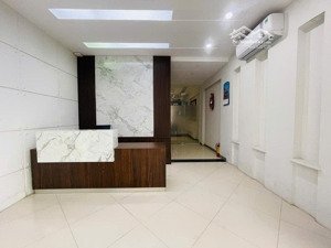 bán nhà phân lô chùa láng, gần bv nhi, ô tô đỗ cửa, sổ vuông, ngõ nông, gần hồ 47m2x5 tầng, 18.8 tỷ