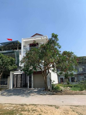 bán nhà 3 tầng sân bóng lại thế (kqh hạ cồn trống)