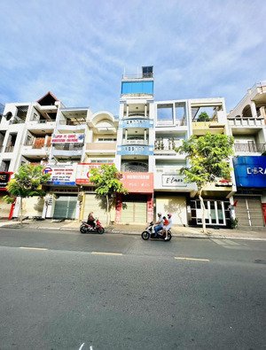 bán nhà mtkd tân sơn nhì (gần trường chinh) - dt: 4x7m - 3 tầng hđt 20tr/th - gía: 9.5 tỷ tl