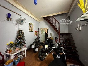 nhà phố 2 tầng 2pn, hẻm 3m thông, gần đại học tài chính marketing tân mỹ quận 7, nhỉnh 5 tỷ ( tl )