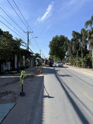 chính chủ bán đất thổ 100% nở hậu 5x49m mặt tiền nhà nước 1/ tỉnh lộ 15 nhỉnh 2 tỷ