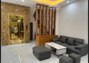 nhà đẹp phân lô, ô tô cạnh nhà. thang máy, đủ nội thất. dt 48m2x4 tầng, mt 4m, giá 10.68 tỷ