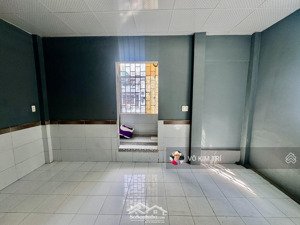 quận 10 cc 263 ngô quyền dtsd 90m lầu 2 shr 2pn giá 2,2tỷ