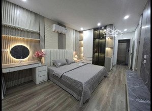 bán nhà phố trạm long biên hà nội diện tích : 54m2 x 7 tầng x 4m mặt tiền, hậu x 22,650 tỷ