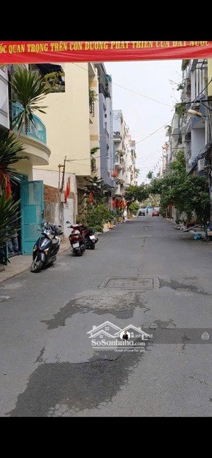 bán nhà 3 tầng, 4m x 15m, hẻm 8m khu phân lô, ngay emart phan văn trị, gần mặt tiền, sân bay 5 phút