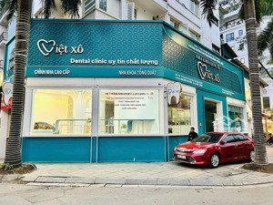 cho thuê nhà 2mặt tiền lớn nhất nguyễn khang lên tới 13m,vỉa hè 2 bên đường , sạch sẽ, nhận nhà nga