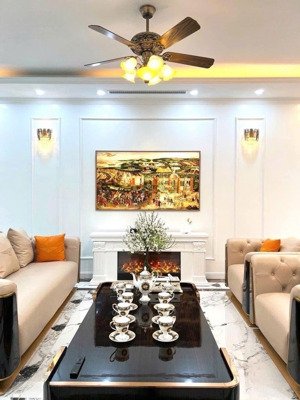 bán nhà phân lô cự khối long biên 94m2, 5 tầng, sát hồ, vỉa hè, dân xây, giá đầu tư 20.7 tỷ