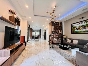 siêu phẩm biệt thự góc 2 mặt tiền sân vườn view hồ lakeview city nội thất mới đẹp dt 8x22m giá 45tr