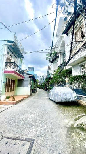 nhà mới 2 tầng hxh gần nguyễn thị thập, 40m2, hẻm an ninh, giá 4.5 tỷ