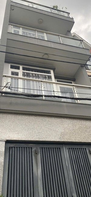 6.5 tỷ nguyễn văn quá p.đông hưng thuân q.12 3 lầu 64m hxh