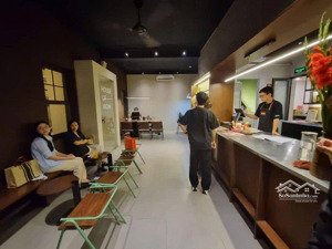 bán nhà phố võng thị, mặt tiền 20m, diện tích 195m, có 105 tỷ.