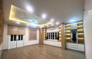 cực phẩm! nhà phân lô mặt ngõ hoàng quốc việt, ô tô vào nhà, 110m2x5t, t.máy , ở sướng, giá 34.5 tỷ