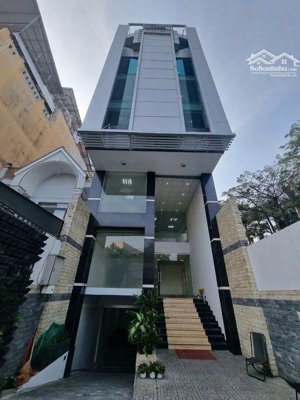 mt tân sơn nhì 7x30m hầm 8 tầng giá 90tr/tháng !!!!!!!!!!!!!!!