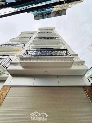 nhà đẹp ở luôn nghĩa tân ô tô qua nhà, ngõ thông, kd vp, spa,nội thất đẹp long lanh 32m chỉ 10.3 tỷ