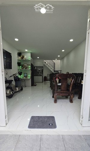 bán nhà hẻm xe hơi đỗ cửa nguyễn sơn, tân phú, 36m2 , 2 tầng , 2pn, tặng full nội thất, nhỉnh 3 tỷ