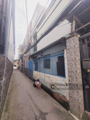 bán nhà cách mt nguyễn thị thập 15m , 4 phòng cho thuê - ngang 5m6 nở hậu , 70.1 m2 công nhận