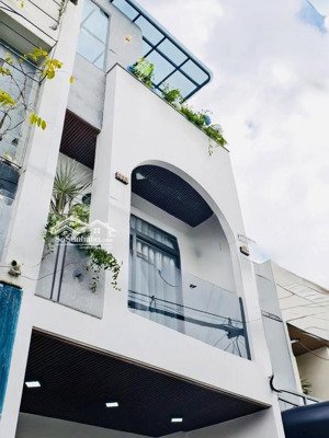 nhà đẹp 3 tầng ở ngay - tiểu la - ô tô đậu đỗ - dân xây kiên cố - hàng xóm văn minh, dân chí cao