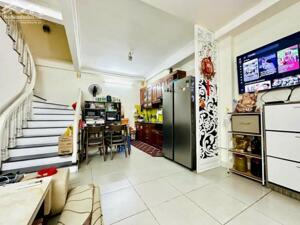 BÁN GẤP NHÀ ÂU CƠ TT TÂY HỒ Ô TÔ ĐỖ CỔNG 40M X 3 TẦNG MT 5M 3 TỶ 3