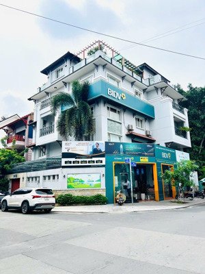 chính chủ! bán góc 2 mặt tiền hoa phượng hoa lan - 20x10m hầm 4 tầng hđt: 198 tr/th - giá: 57 tỷ tl