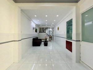 siêu phẩm nhà đẹp,shr đường 7m chỉ 1tỷ108 đường nguyễn hữu cảnh,phường thuận an; gần chợ lái thiêu.