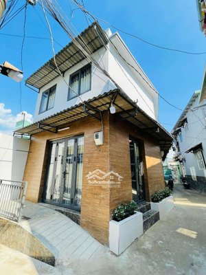 cần bán nhà q7 hẻm 1592/17 htp đường cao không ngập