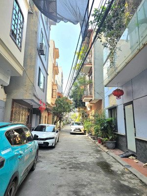 kinh doanh phố 8/3 nhà đẹp lô góc 2 thoáng ngõ thông tứ tung 43m x5t sổ đỏ cc giá 8 tỷ có tl