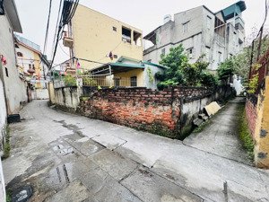 bán đất an dương vương 100m 14,2tỷ. mt 5,5m. cạnh ciputra. lô góc ngõ thông các ngả. giá đầu tư tốt