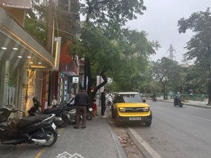 mặt phố kim ngưu,hai bà trưng .dt 35m2 4t mặt tiền 5,3m giá 16,9tỷ .lh 