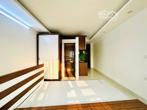 nhà dòng tiền trung tâm hai bà trưng phân lô ô tô 20 phòng kk thu 100tr/th