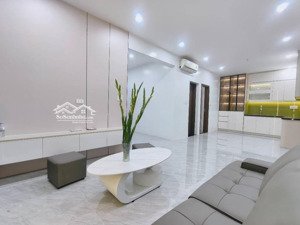 nguyên hồng - 100m2 - 3 ngủ 2wc - ô tô đỗ cửa - thoáng sáng - dân trí cao - nhỉnh 6 tỷ