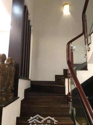 bán nhà quận 10 - hẻm 2,5m thông - sát mặt tiền - căn góc 2 mặt thoáng - chỉ 6 tỷ nhỉnh