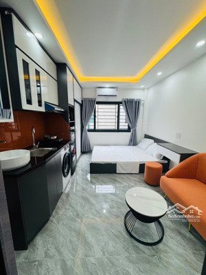 mỹ đình ccmn 6 tầng thang máy 44m ô tô đỗ cửa 11 phòng full đồ. doanh thu 60 triệu/tháng