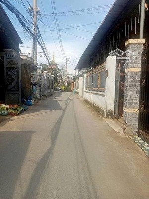 2tỷ650 sổ riêng hỗ trợ vay bank chủ gửi bán nhà 1 trệt 1 lầu phường biên hoà. dt: 4x16 = 64m2